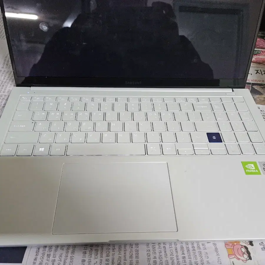 갤럭시 노트북 NT950XCJ 팝니다