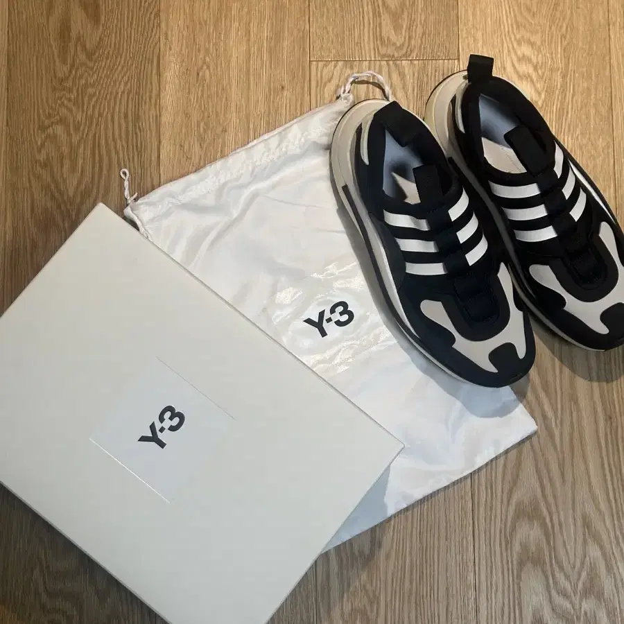 Y-3 Qisan Cozy Black Core White 260 새제품