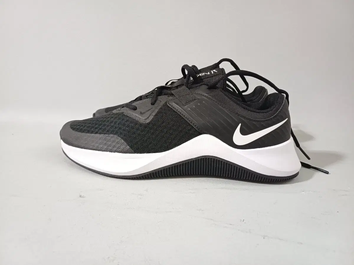 Nike training shoes MC Trainer (Geohisaege) sneakers 260mm for sale