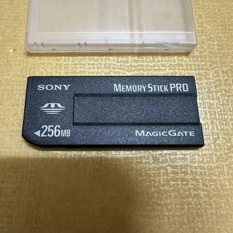 소니 메모리 스틱 프로 256MB 판매합니다.