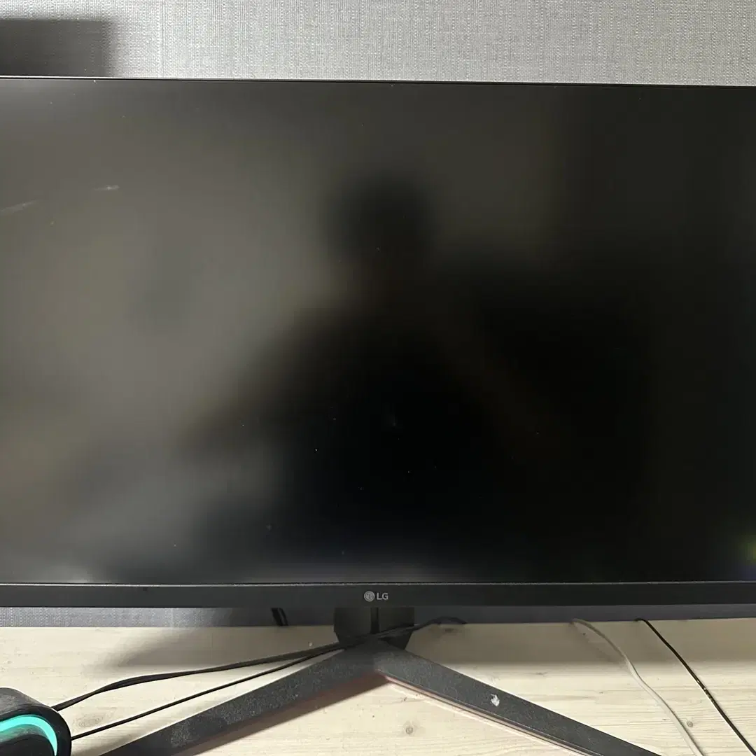 LG QHD 180HZ 27GP850 팝니다.