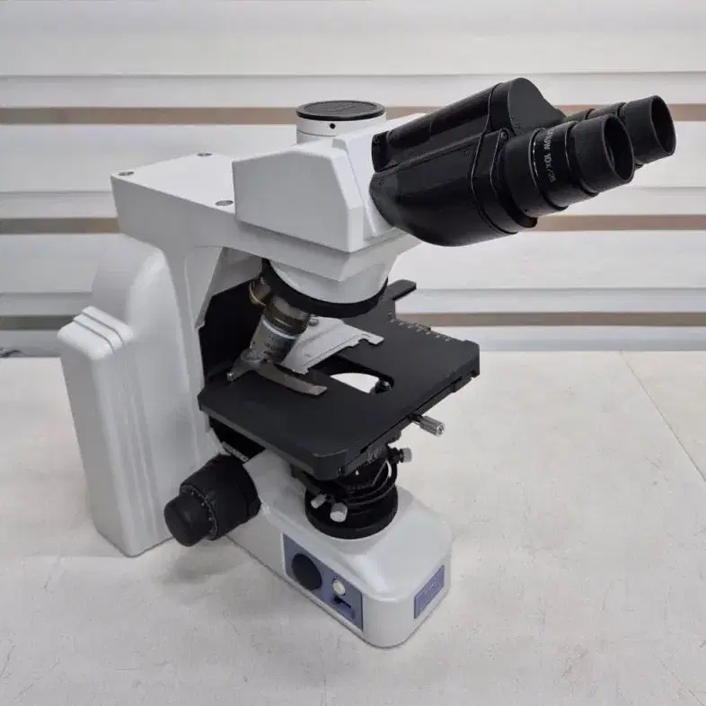 Nikon ECLIPSE E400 Microscope 니콘 현미경