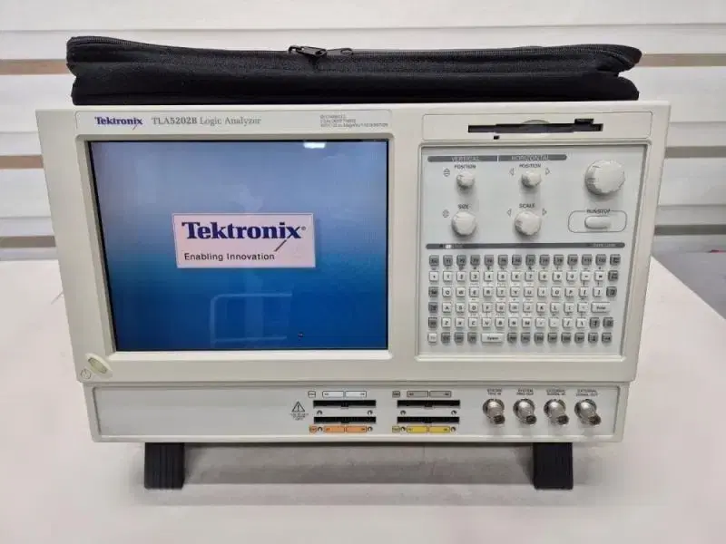 Tektronix TLA5202B Logic Analyzer 로직 분석기