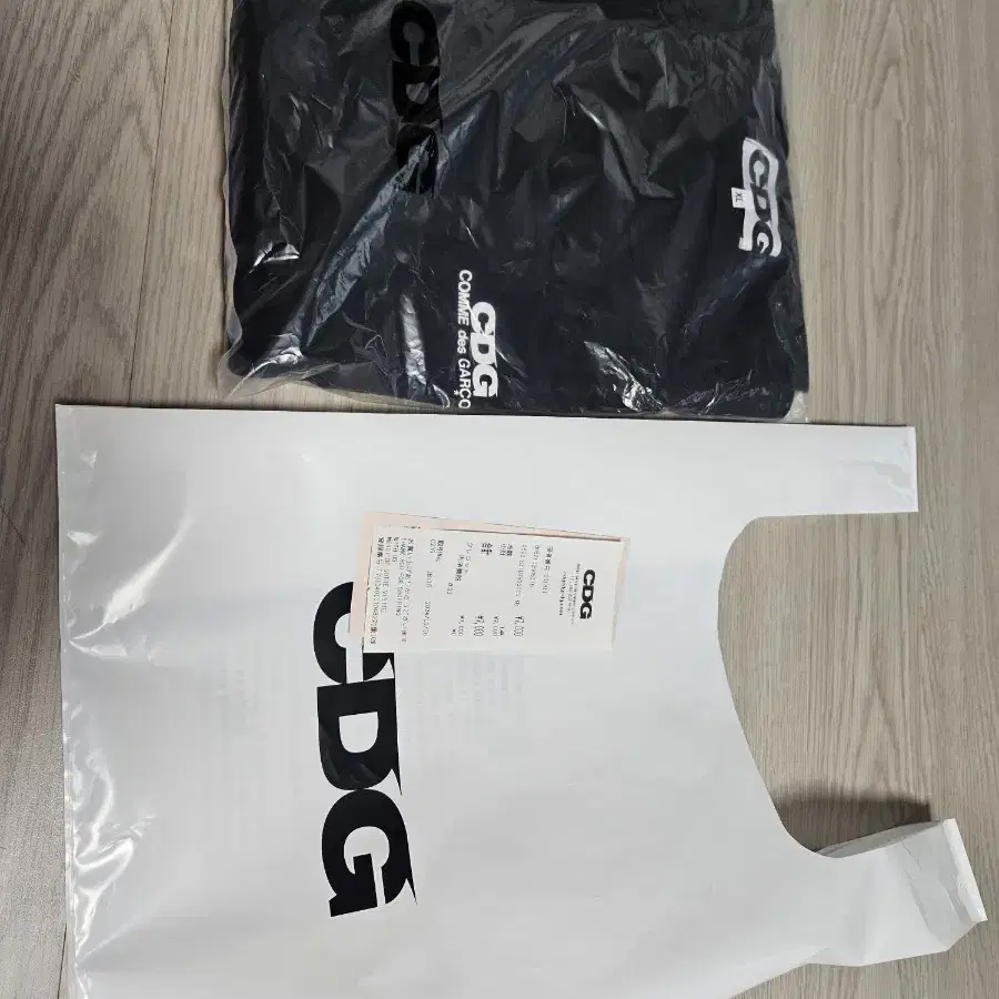 꼼데 cdg 반팔 XL(103) 미개봉