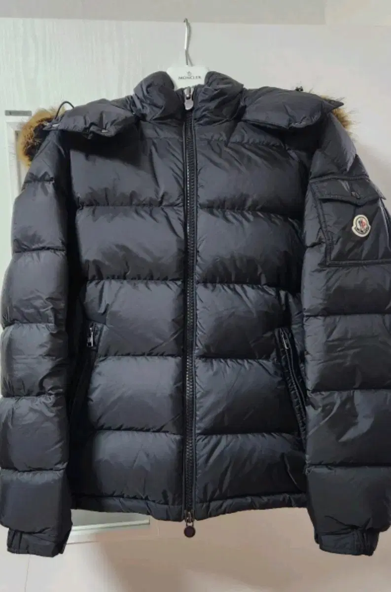 몽클레어 마야프 블랙 23fw 4사이즈