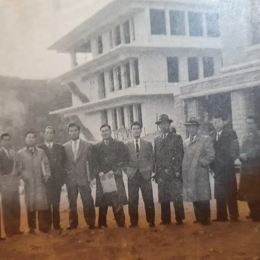 1957년 동국대학교 졸업엘범