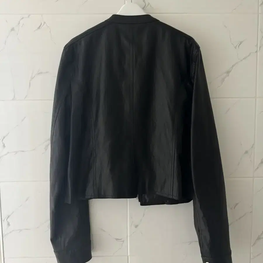 Le 자켓 (르 자켓)faux leather biker jacket