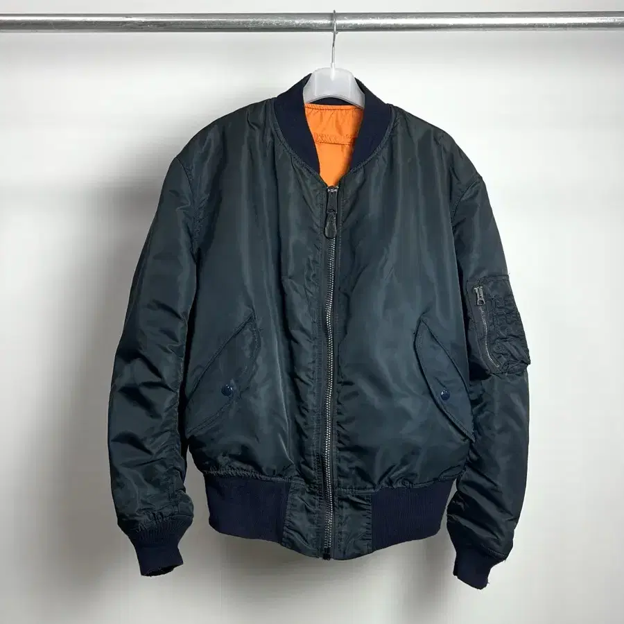 ALPHA INDUSTRIES ma-1 플라이트 자켓