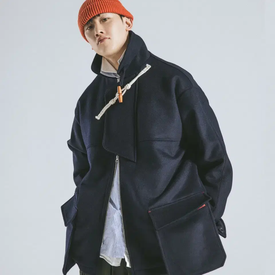 앵글런 Oblique Toggle Wool Coat