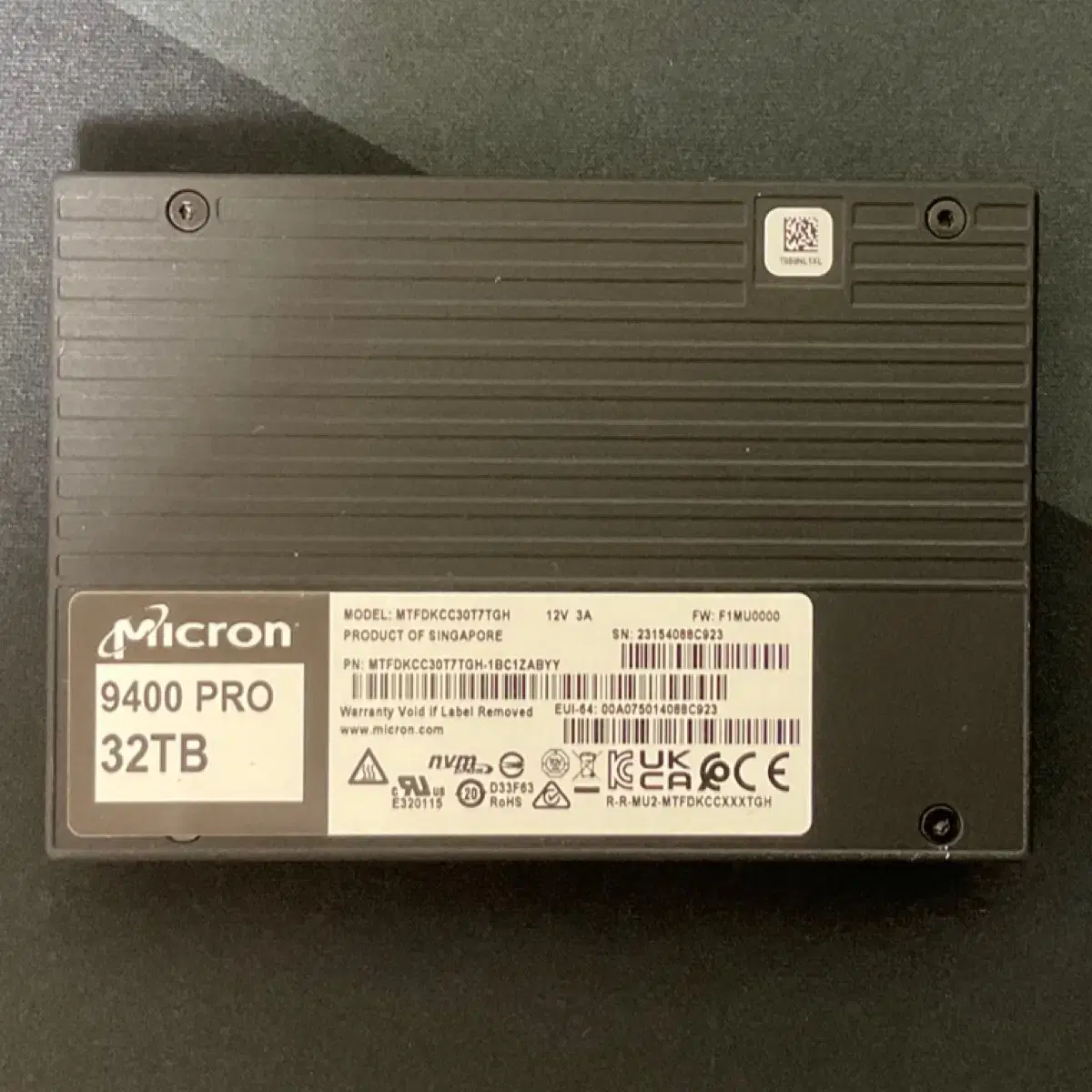 마이크론 9400 PRO 32TB U.2 SSD