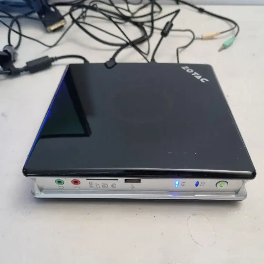 Zotac ZBOX id 83(미니PC)