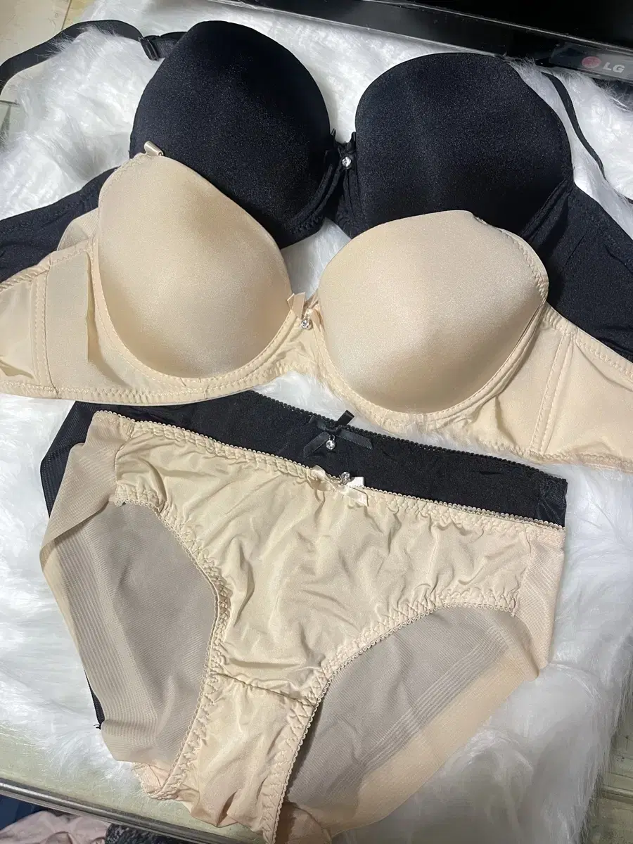 85C bra set panties 100