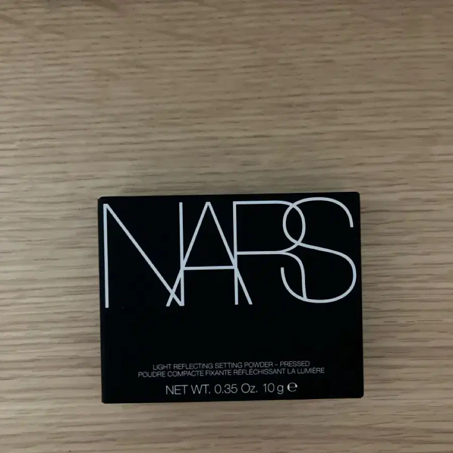 나스(NARS) 라이트 리플렉팅 프레스드 세팅 파우더