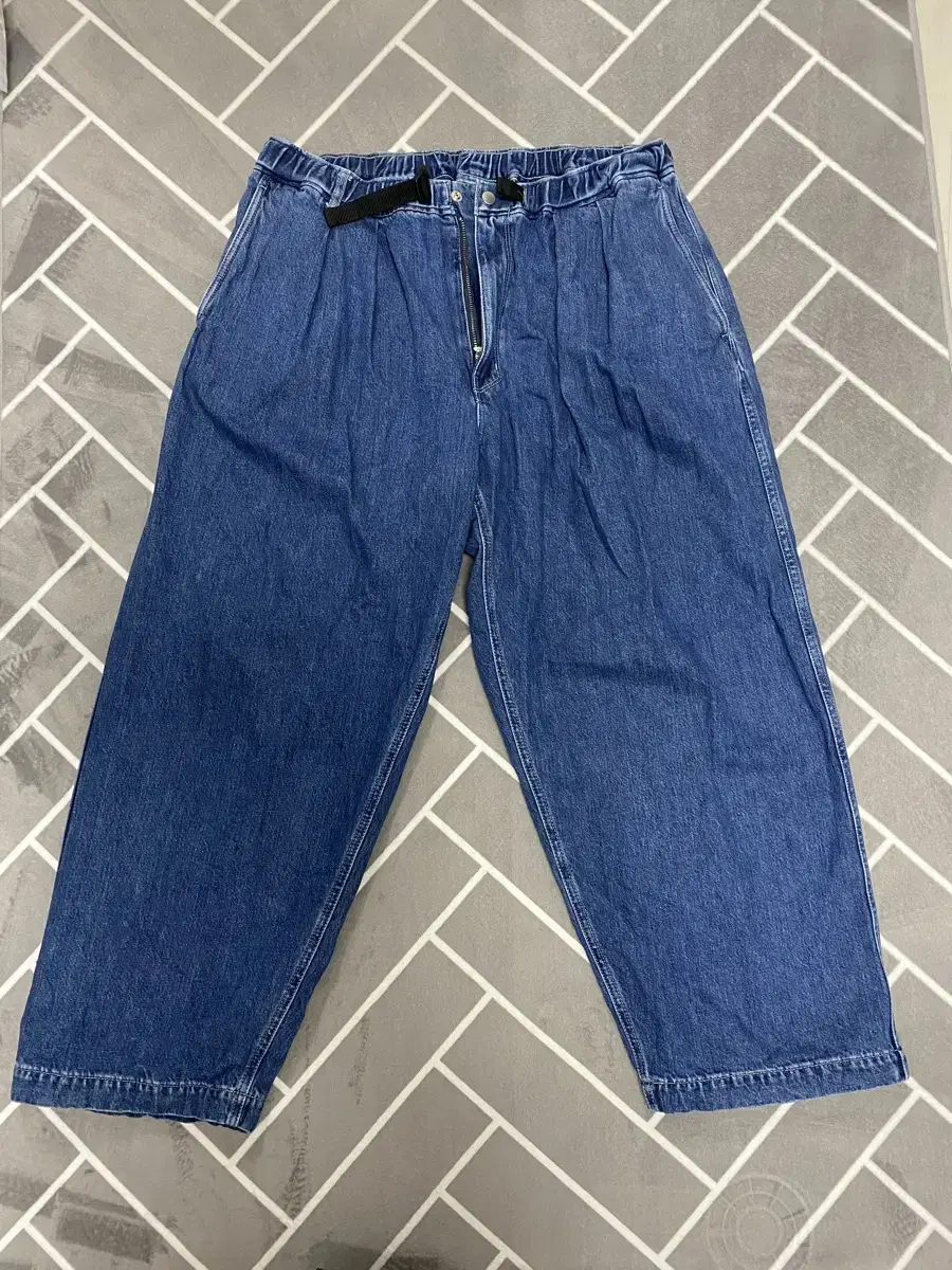 beams wide belt jeans