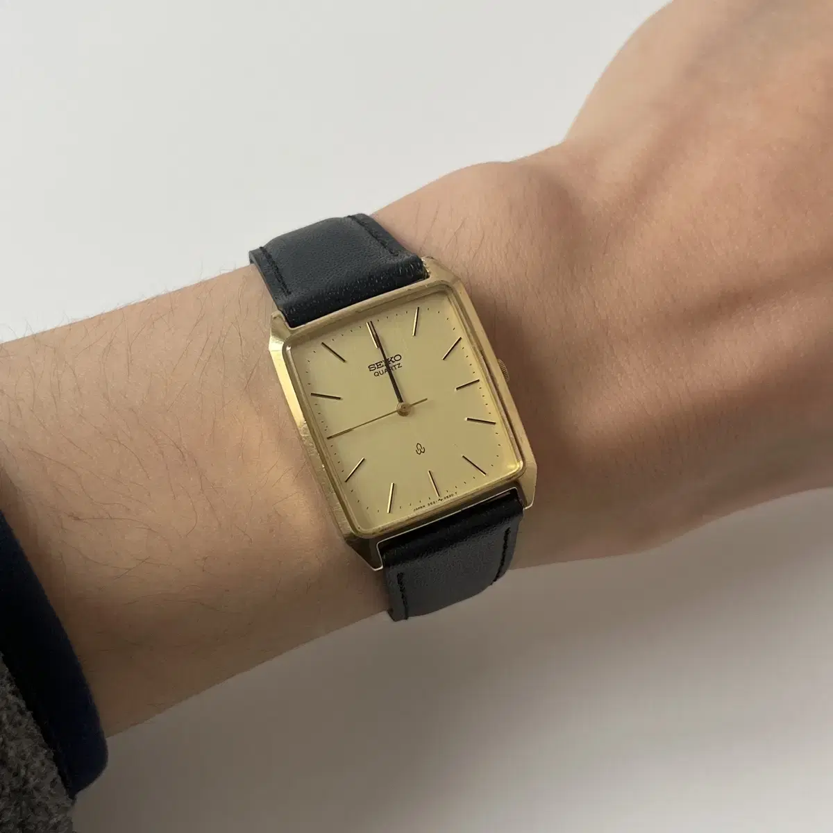 세이코-80s chariot gold square quartz