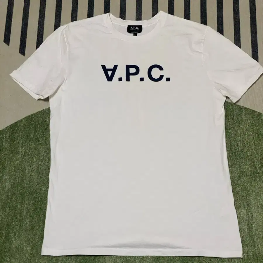 A.P.C 아페쎄 벨벳 로고 반팔 티셔츠 XL