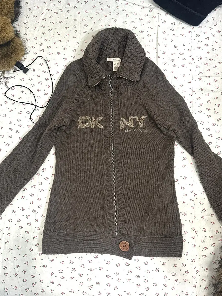 y2k 와투케 갸루 빈티지 dkny 니트집업