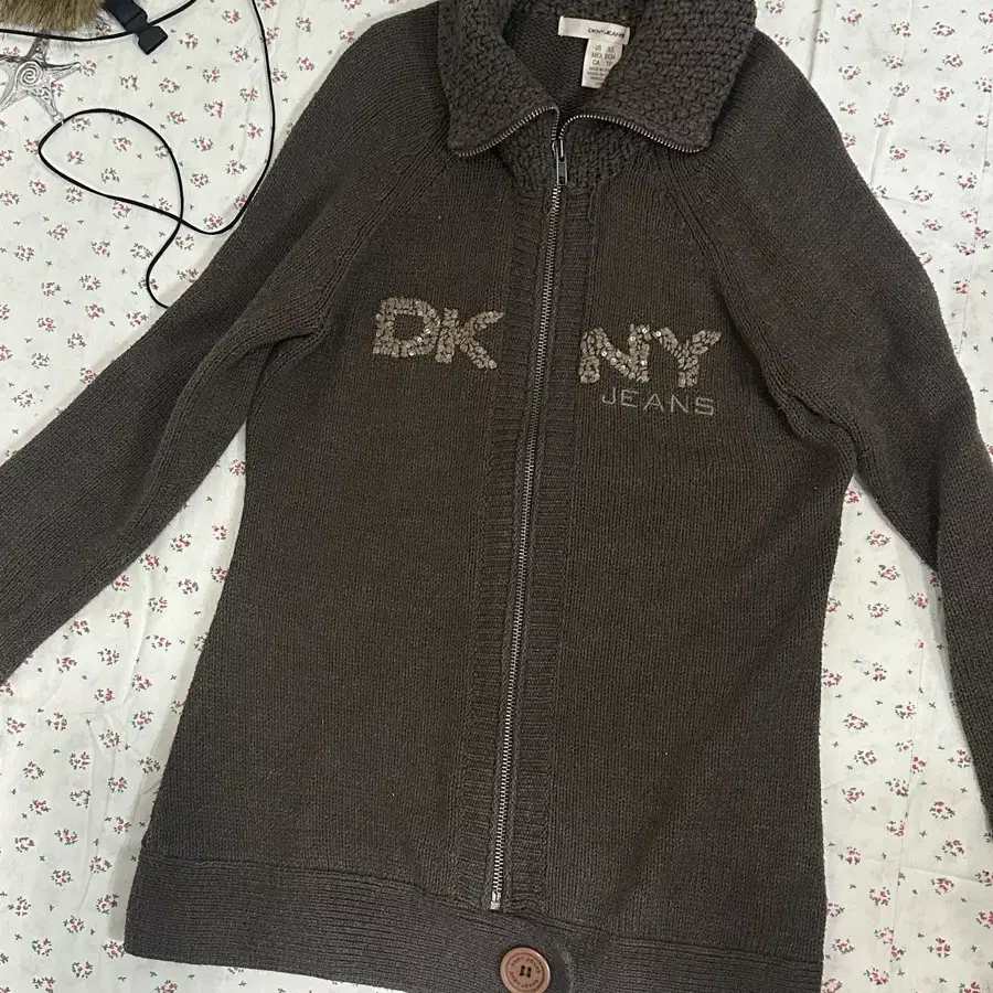 y2k 와투케 갸루 빈티지 dkny 니트집업