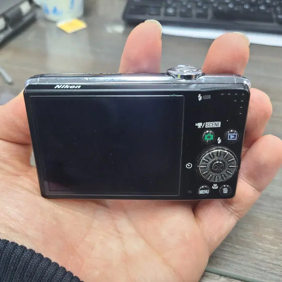 니콘 쿨픽스 coolpix s620 디카 판매합니다.