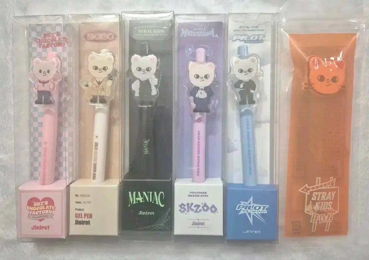 hyunjin Jini's Gel Pen and Ballpoint Pen Set for sale