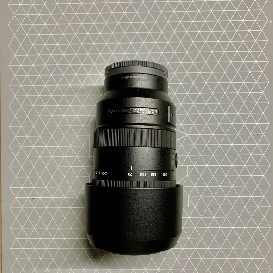 Sony E 70-350mm F4.5-6.3 G OSS 렌즈 판매합니다.