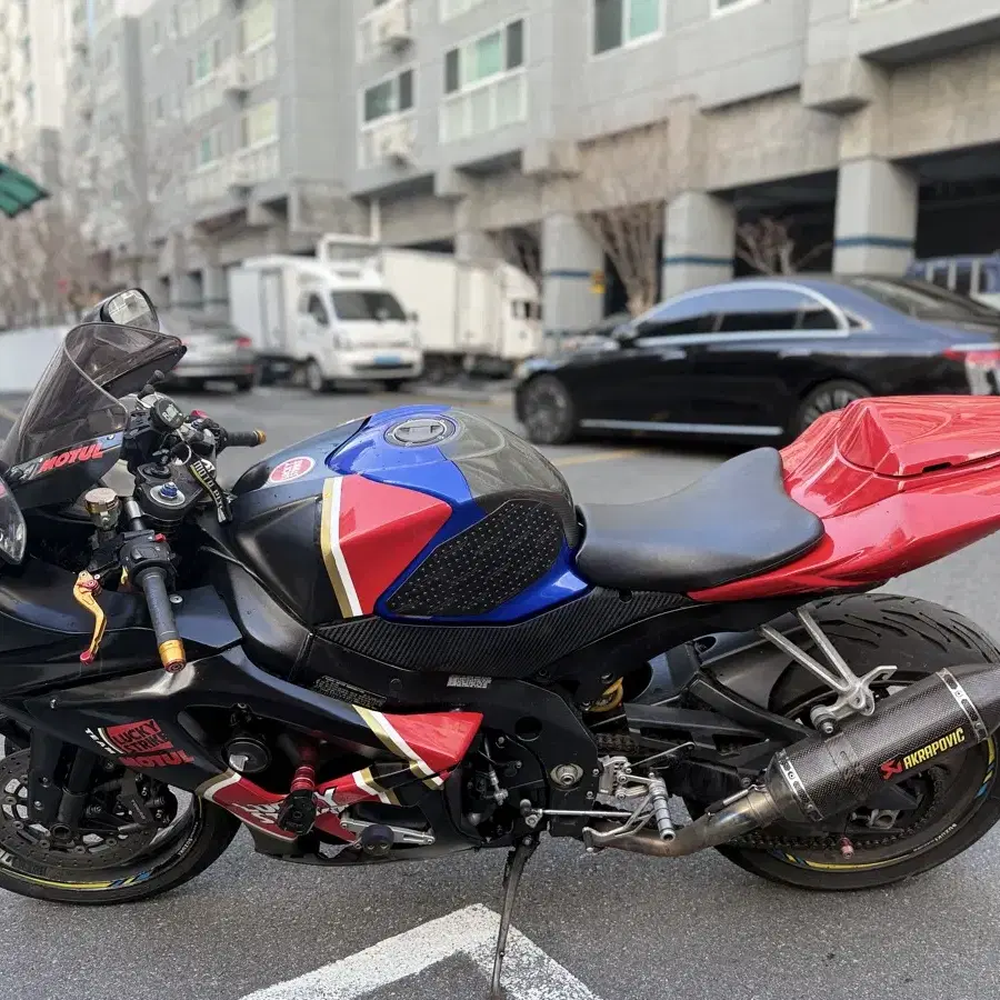 스즈끼 gsx r1000 아크라 풀배기 판매합니다