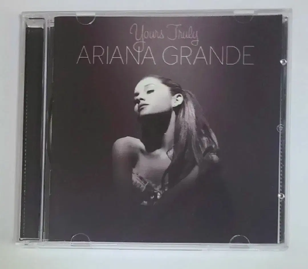 아리아나 그란데 Yours Truly 앨범 시디 CD