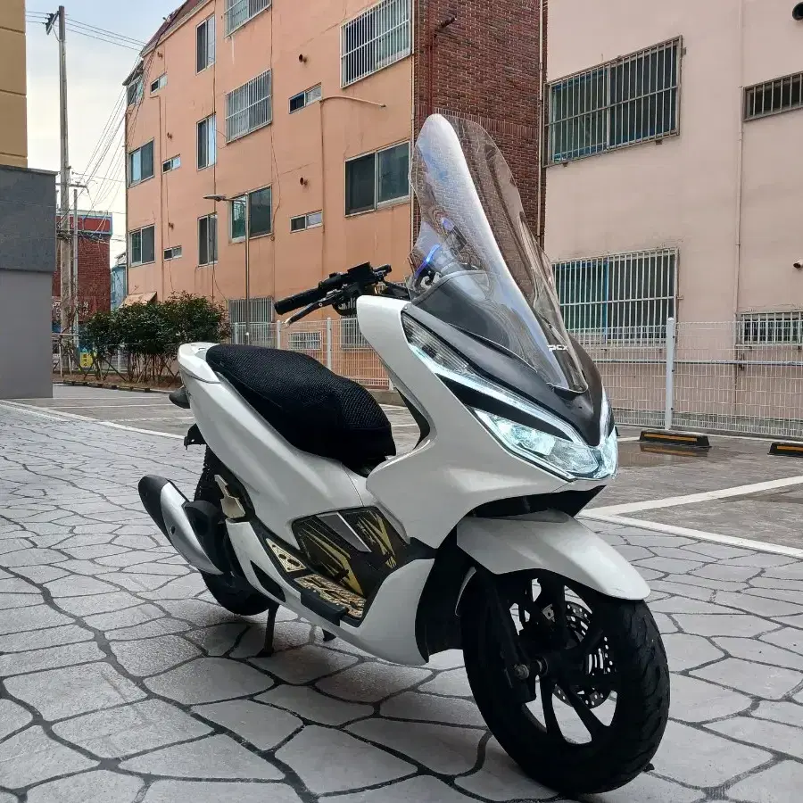 혼댜 20년 더뉴 pcx