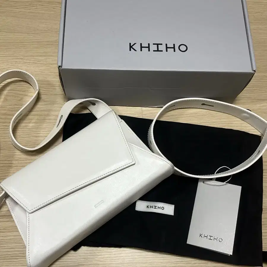 기호 KHIHO envelope shoulder bag