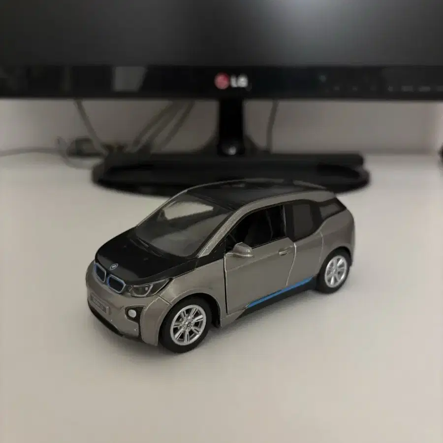 킨스마트 bmw i3 다이캐스트