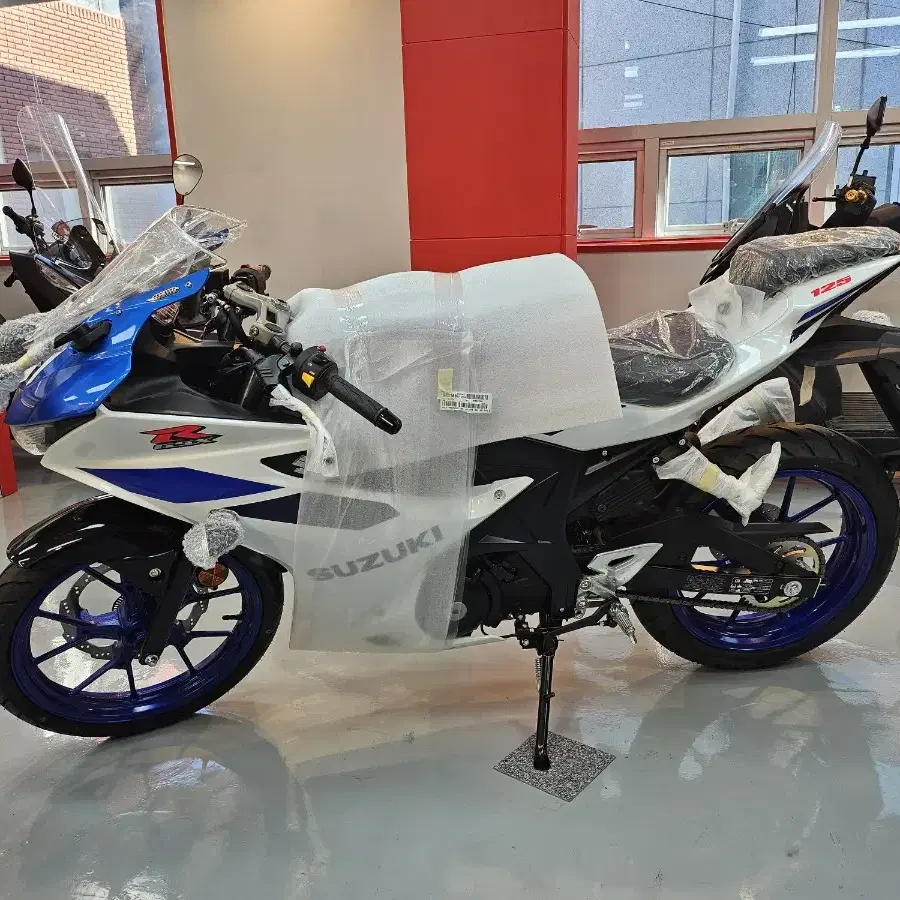 스즈키 GSX-R125 25년식 신차판매합니다