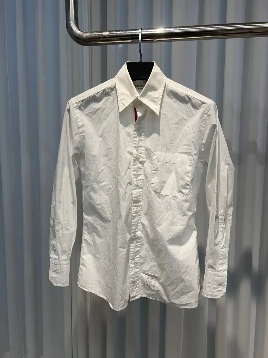 (3) Tom Brown Hidden Three-Stripe Shirt White