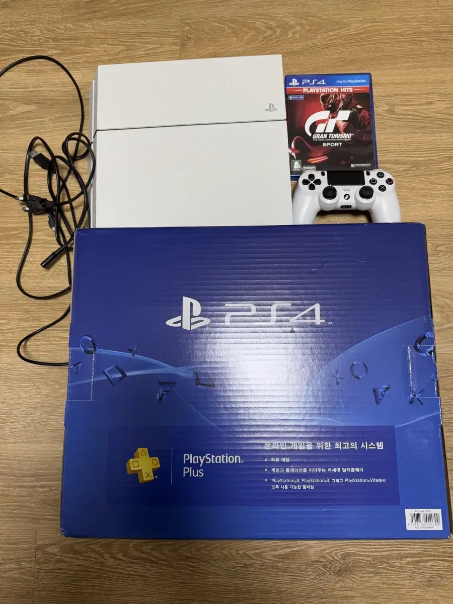 PS4 슬림 화이트 + 그란투리스모 스포트 판매합니다