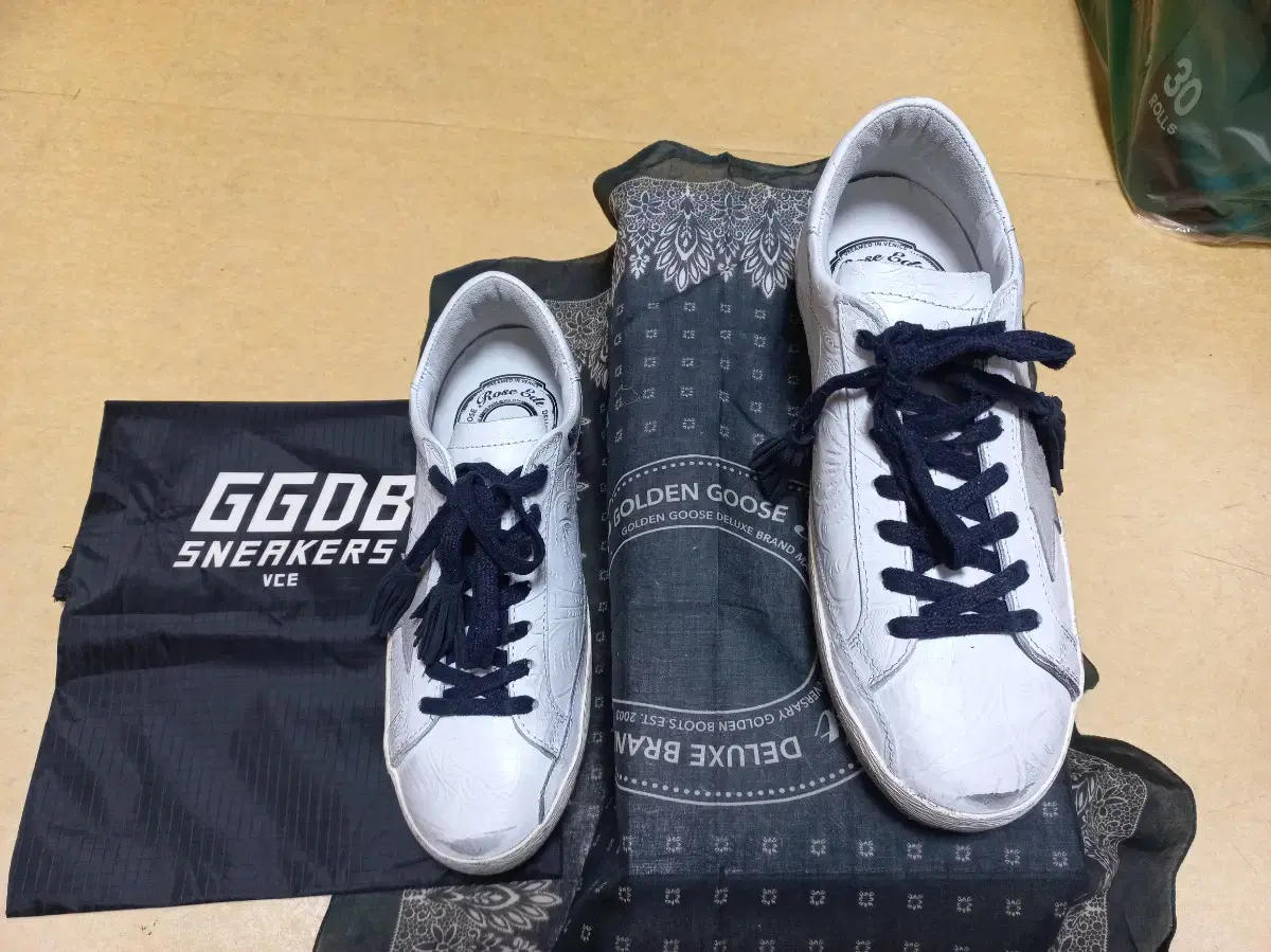 [270] Golden Goose Superstar Limited Edition EU42 New