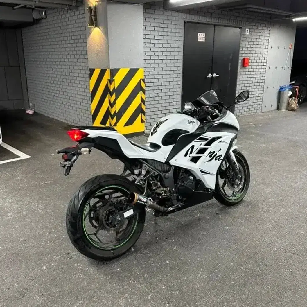 KAWASAKI/닌자300 15년식 깔끔한차량