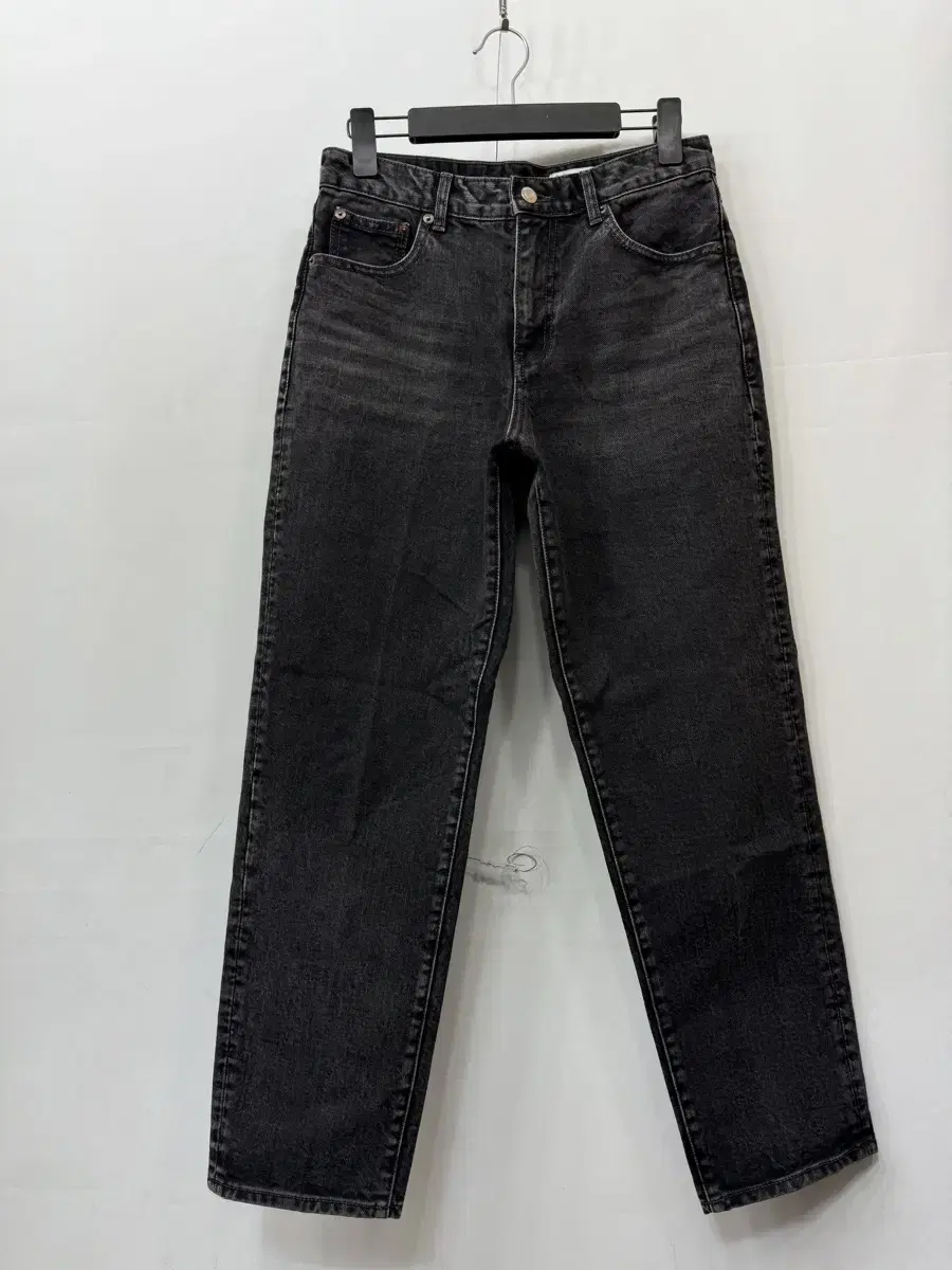 29) Mode 9 Jeans