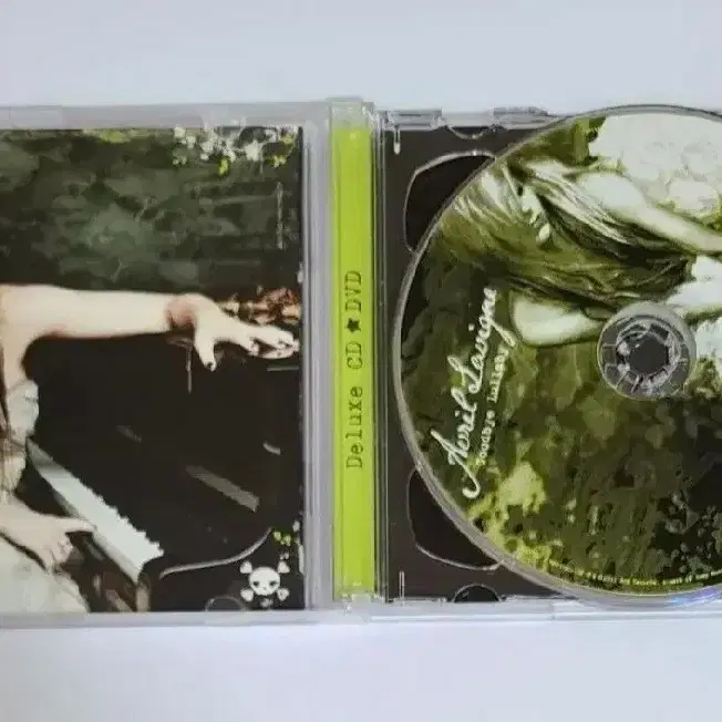 에이브릴 라빈 Goodbye Lullaby CD+DVD 디럭스 앨범 시디