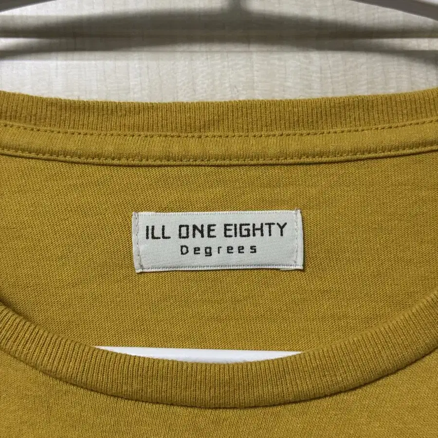 ill one eighty 롱슬리브 L 머스타드 (cal o line)