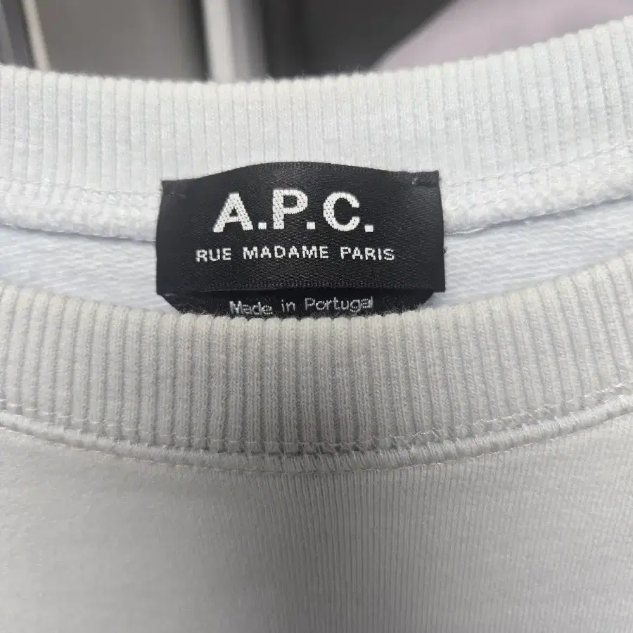 A.P.C 아페쎄 맨투맨 팔아요