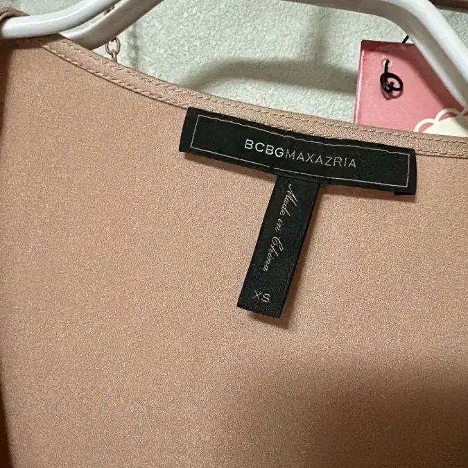 BCBG MAXARZIA 고급진 블라우스 거의새거