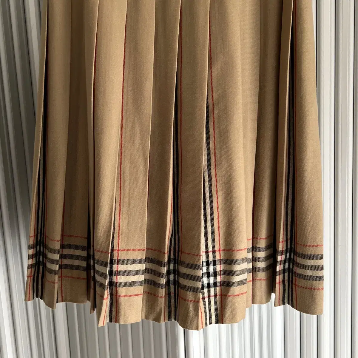 Burberry wool skirt