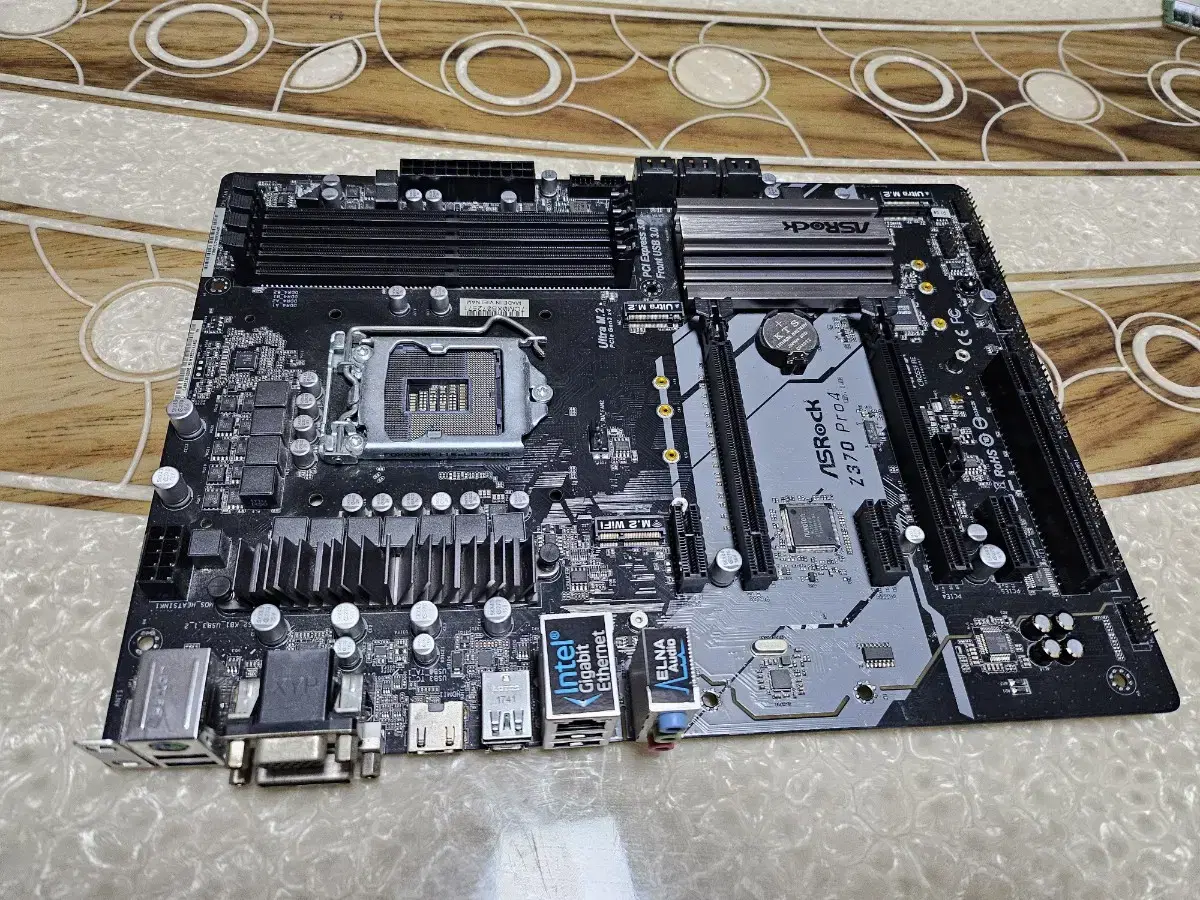 에즈락 메인보드 Z370 pro4 판매합니다