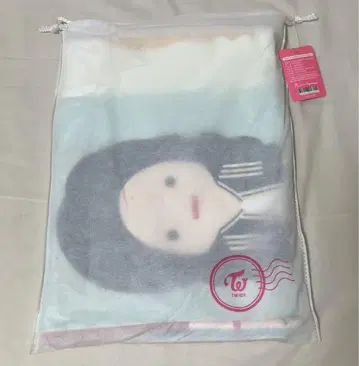 TWICE 뚜두이 POP UP 비치 타월