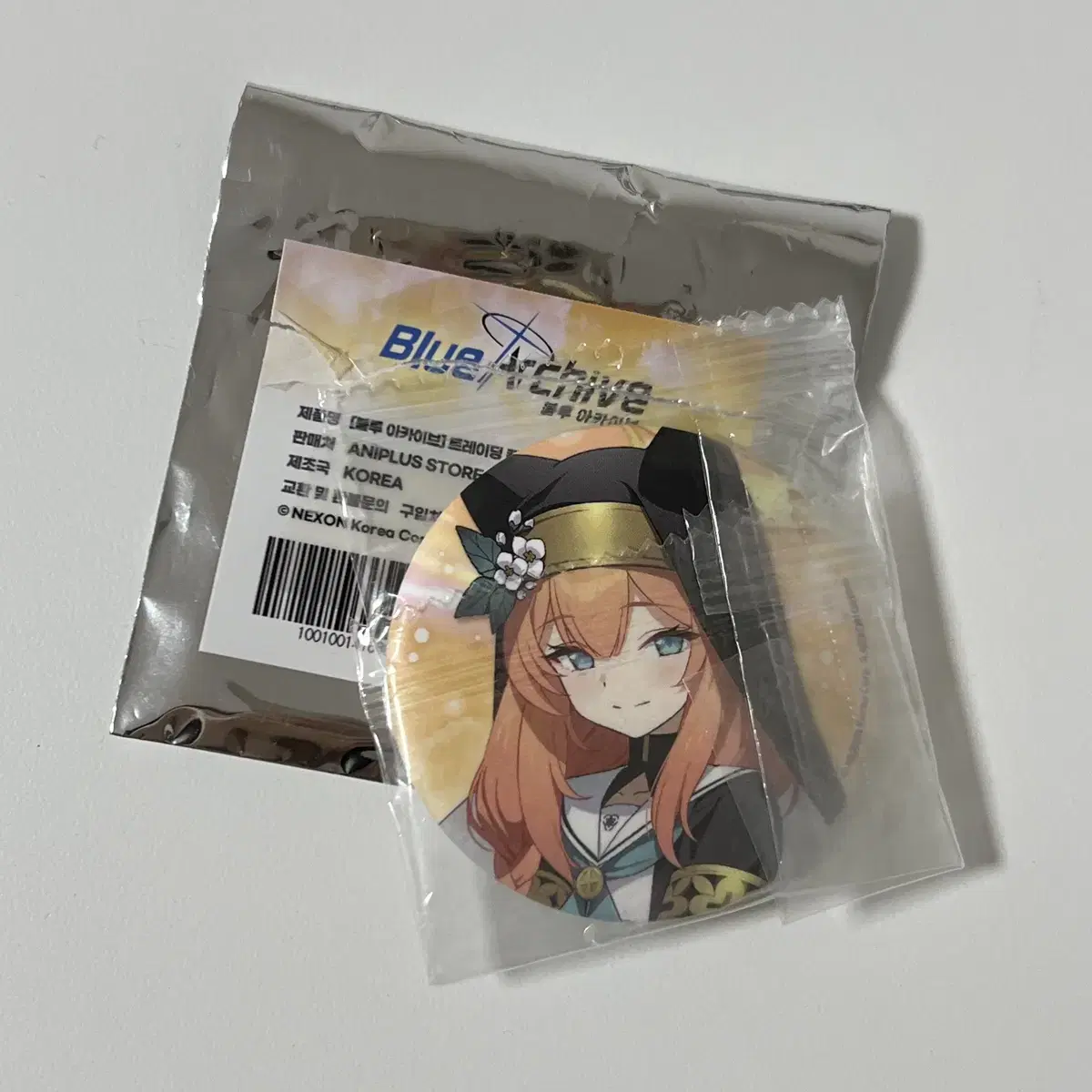 Bloo Archive Trading Can Badge Iochi Mari