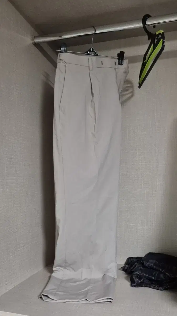 Cool Standard Wide Hidden Banding Slacks Light Beige 34 New Item