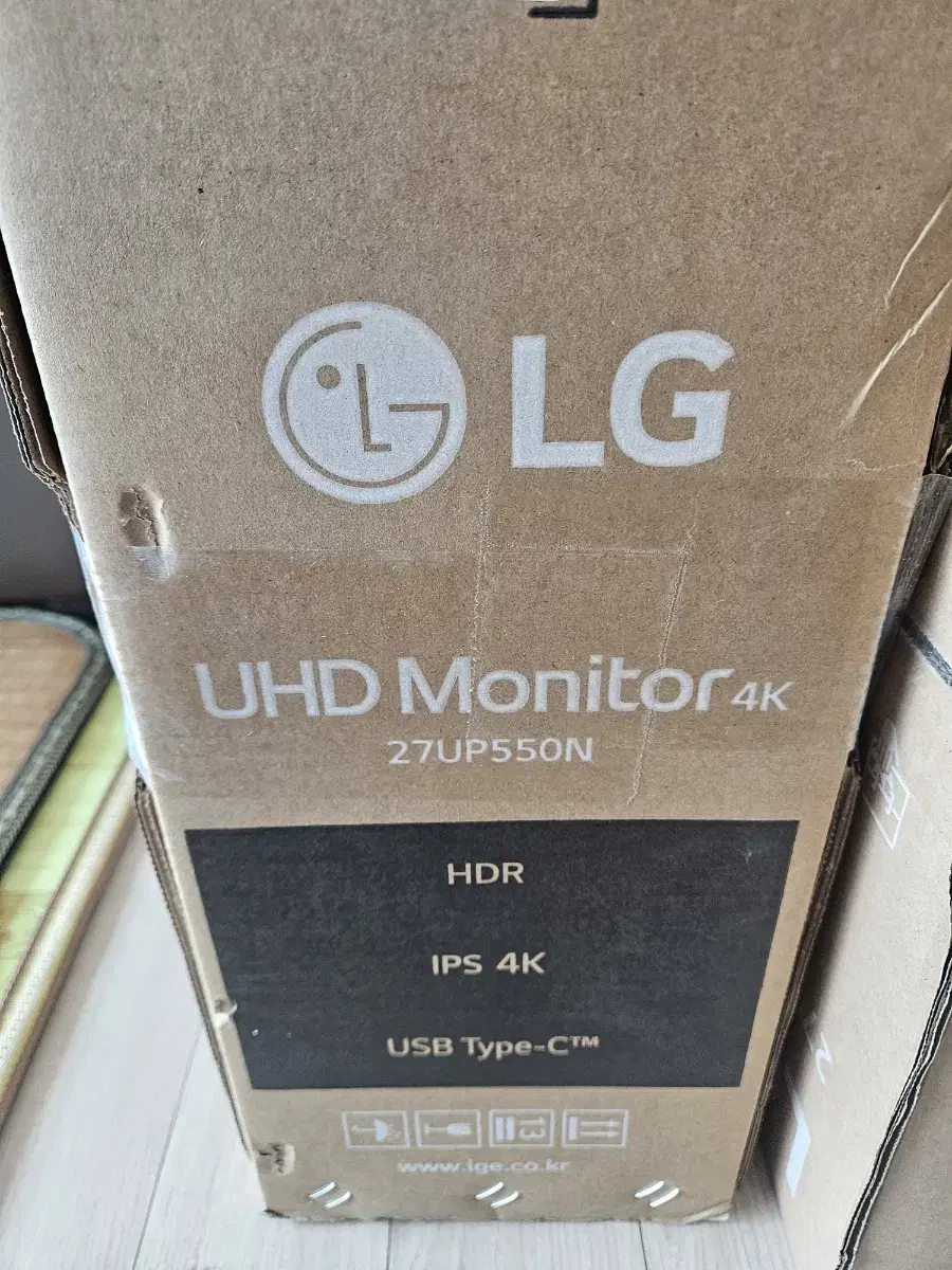 LG UHD 모니터 4k 27up550n