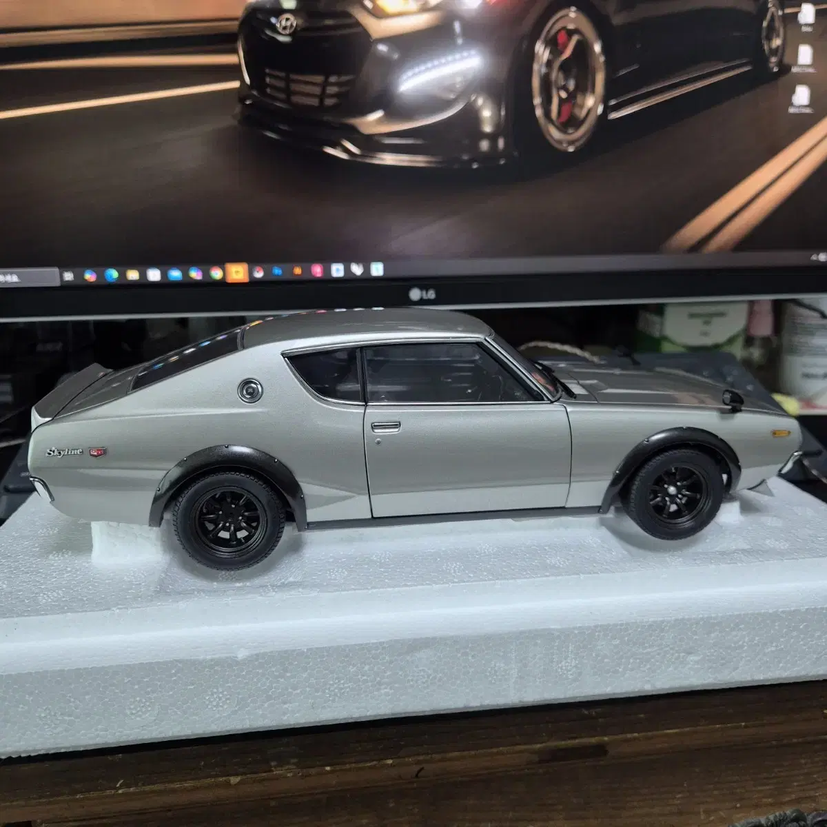 오토아트 1/18 닛산 스카이라인 2000 GT-R 켄메리 다이캐스트