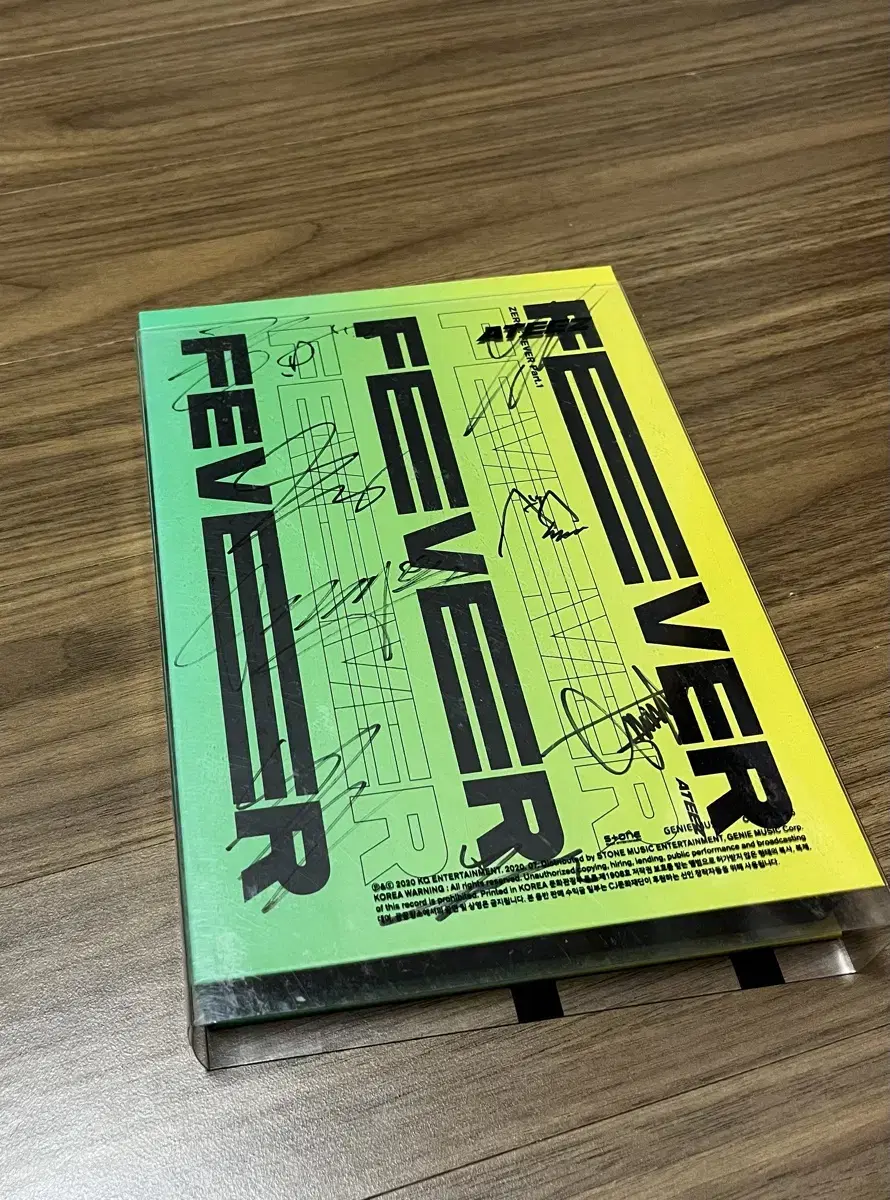 에이티즈 친필 싸인 앨범 피버/ateez autographed album