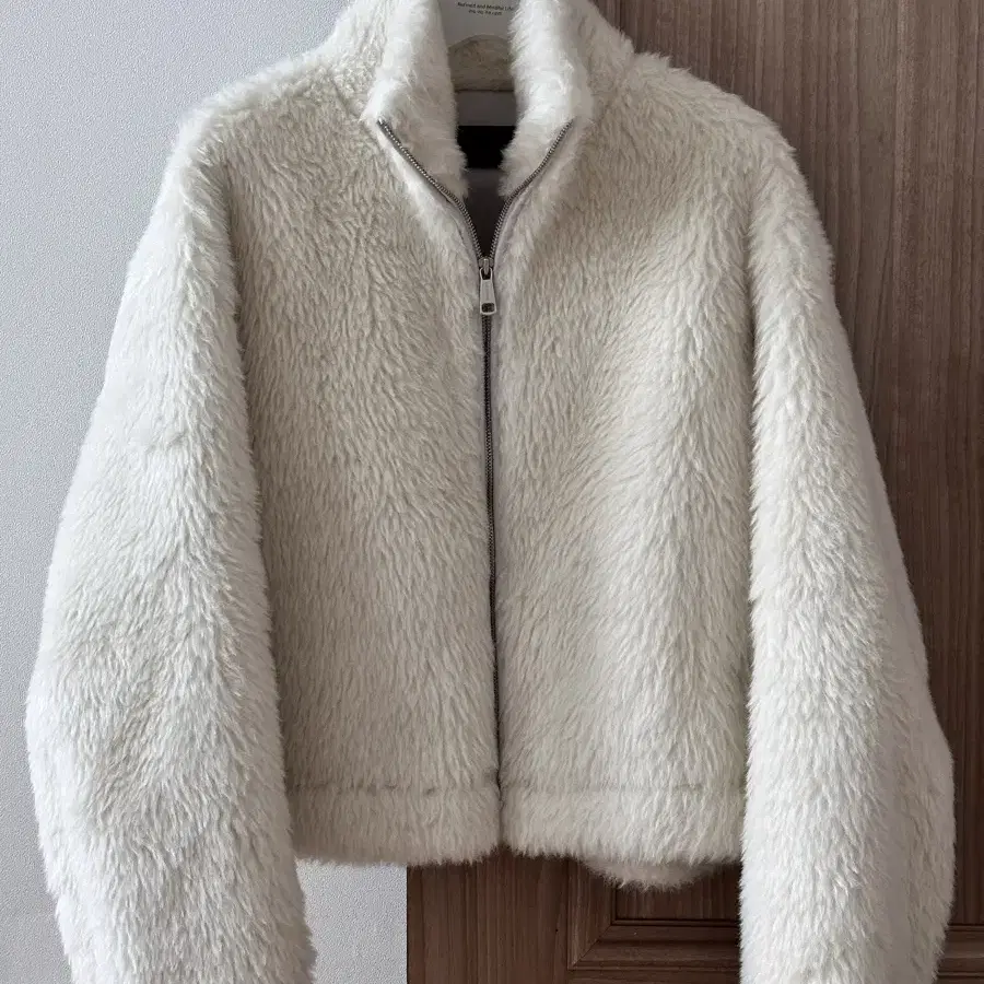 모노하 퍼자켓 Fluffy high neck jumper ivory