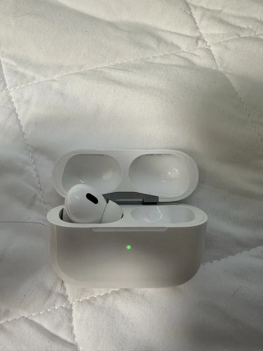 AirPods Pro 2 Type-C Body, Left Unit for Sale